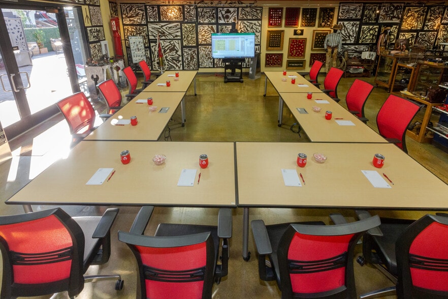 More Photos Of 521 Charcot Ave, San Jose Showroom For Sale