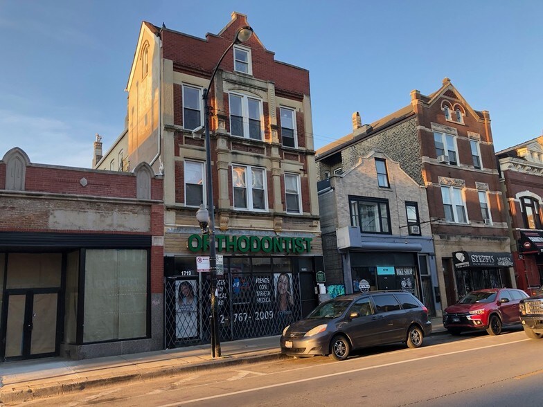 More Photos Of 1719 W 18th St, Chicago Storefront Retail Residential For Lease