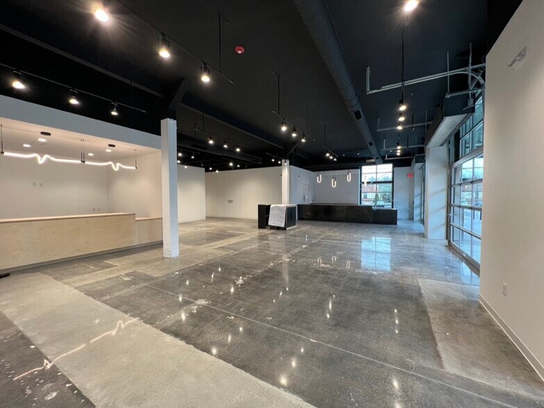More Photos Of 159 Armour Dr NE, Atlanta Showroom For Lease