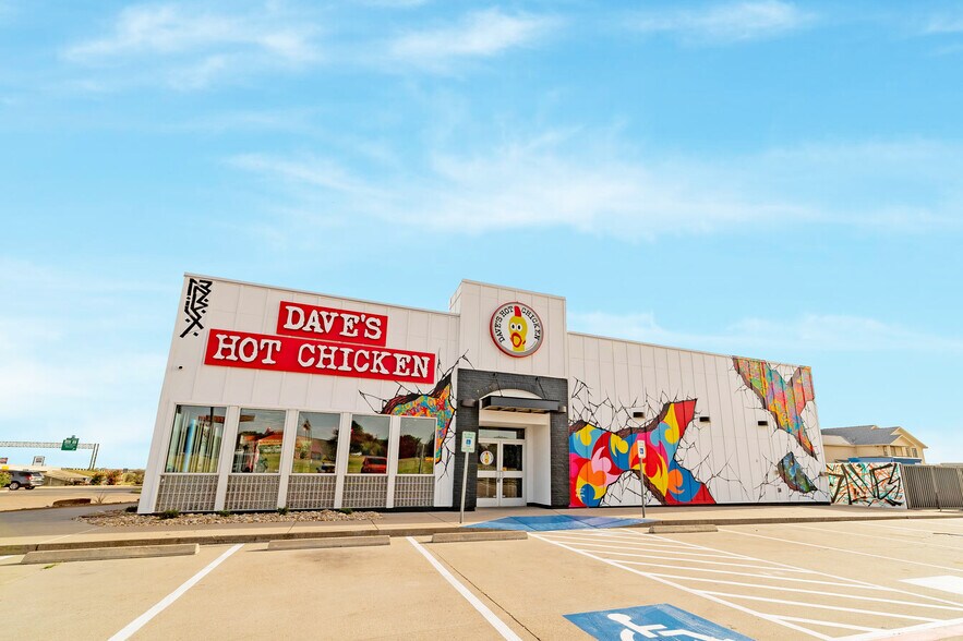 More Photos Of 4017 Jack Kultgen Fwy, Waco Fast Food For Sale