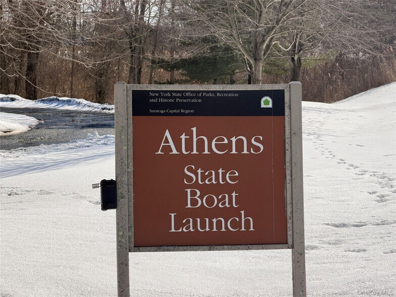 More Photos Of 8874 US Route 9W, Athens Office Residential For Sale
