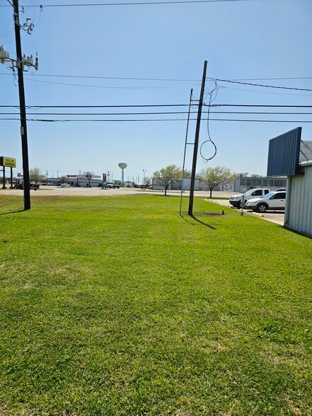 More Photos Of 1301 Avenue H, Freeport Medical For Sale