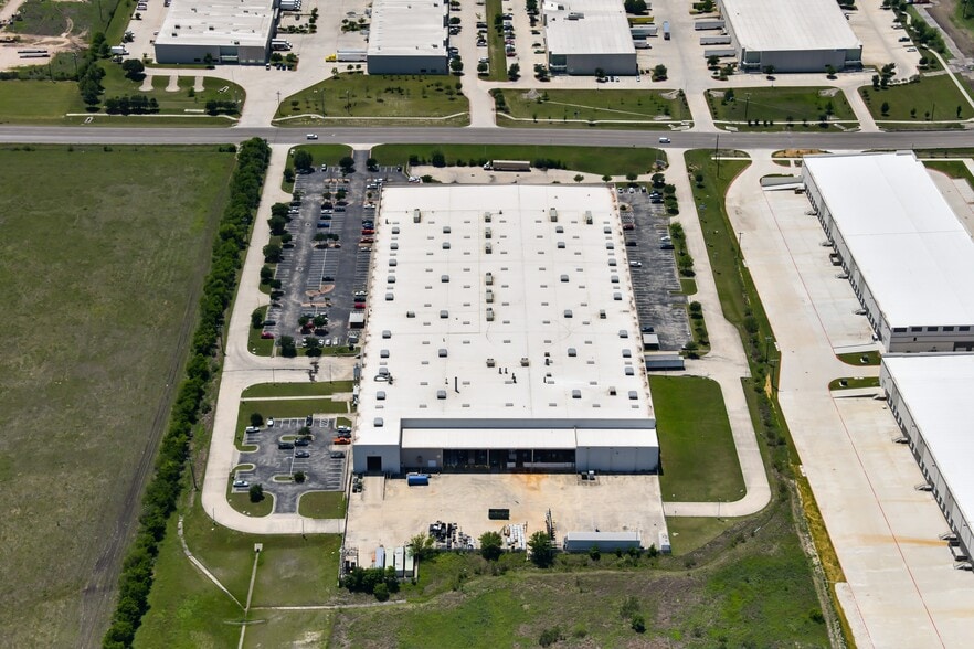 More Photos Of 1611 Clovis Barker Rd, San Marcos Manufacturing For Lease