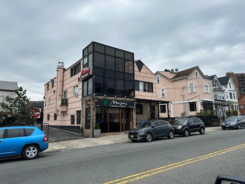 Primary Photo Of 1255 Madison Ave, Paterson Restaurant For Lease