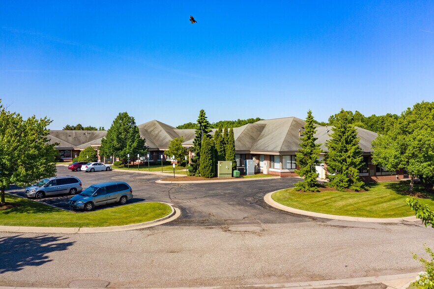 Primary Photo Of 6465 Millenium Dr, Lansing Office For Lease