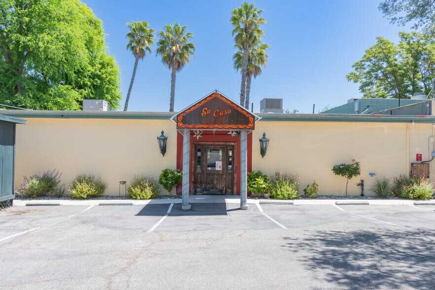 More Photos Of 2927 Spring St, Paso Robles Restaurant For Sale