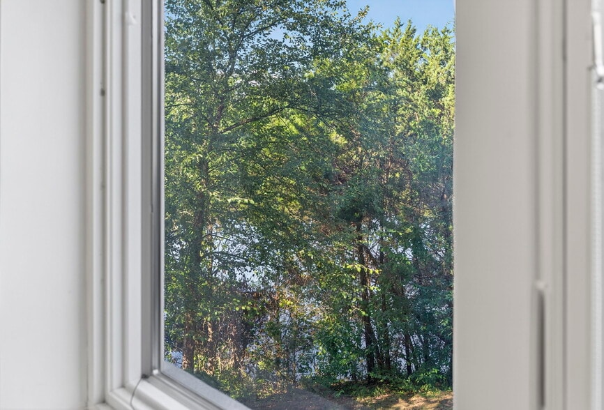 More Photos Of 46165 Westlake Dr, Sterling Medical For Sale