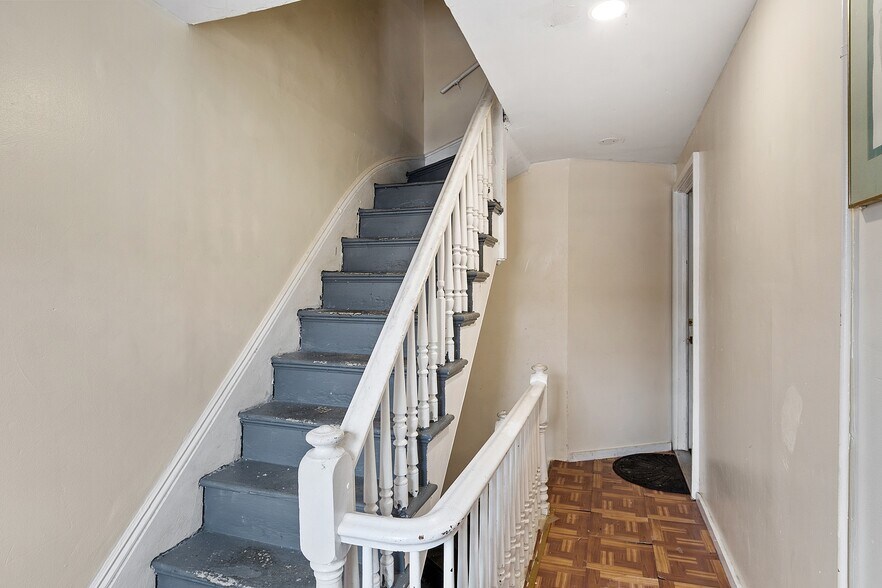 More Photos Of 324-326 Broadway, Lawrence Office Residential For Sale