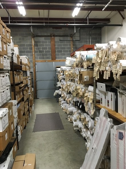 More Photos Of 93 Monocacy Blvd, Frederick Showroom For Lease