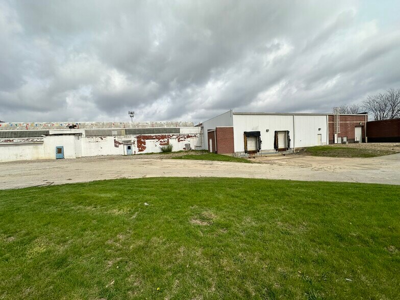 More Photos Of 1800 Churchman Ave, Indianapolis Manufacturing For Lease