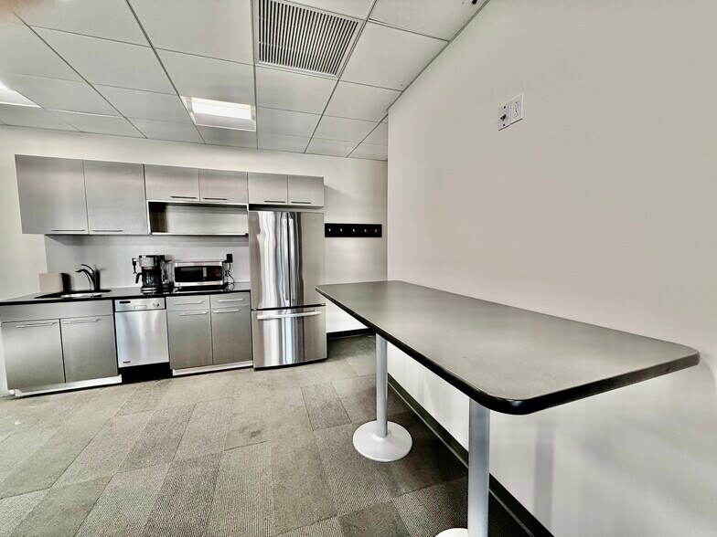 More Photos Of 239 Mill St, Greenwich Office For Lease