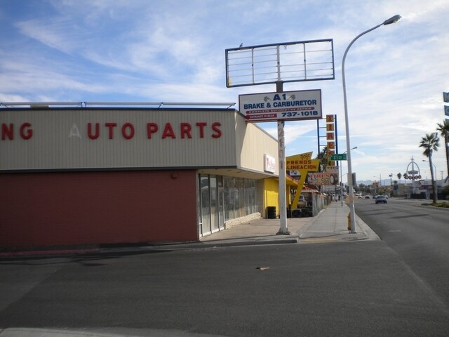 More Photos Of 2101 Fremont St, Las Vegas Warehouse For Lease