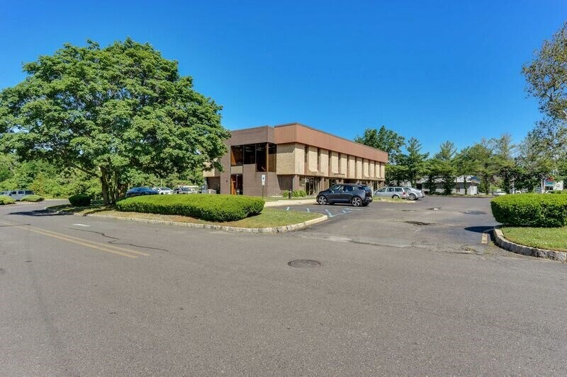 More Photos Of 211 Monmouth Rd, West Long Branch Loft Creative Space For Lease