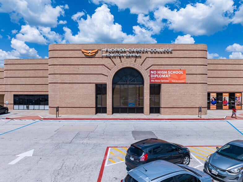 More Photos Of 4-196 FM 1960 Rd W, Houston Unknown For Lease