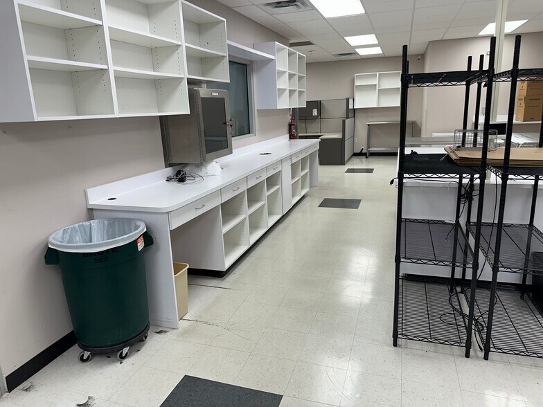 More Photos Of 6523 Teamwork Trl, Corpus Christi Warehouse For Lease
