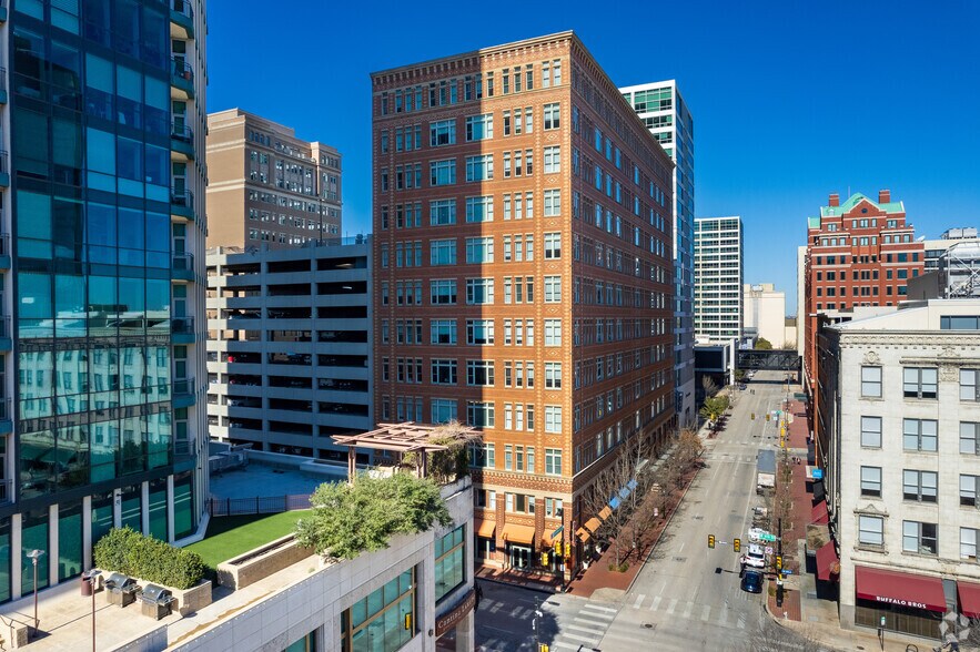 More Photos Of 420 Throckmorton St, Fort Worth Office For Lease