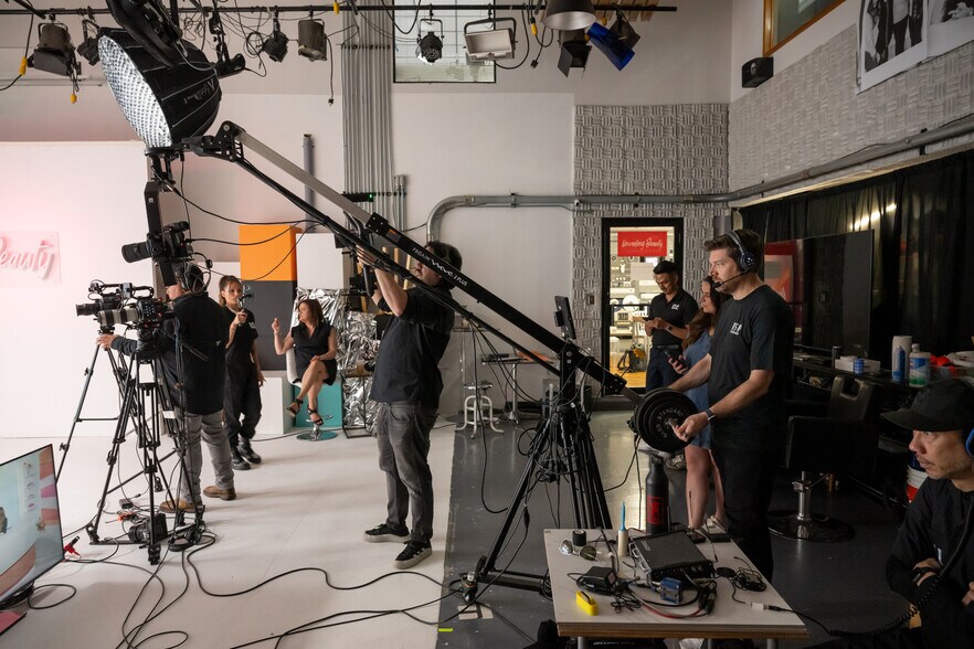 More Photos Of 1957 E Irving Blvd, Irving Movie Radio TVStudio For Sale