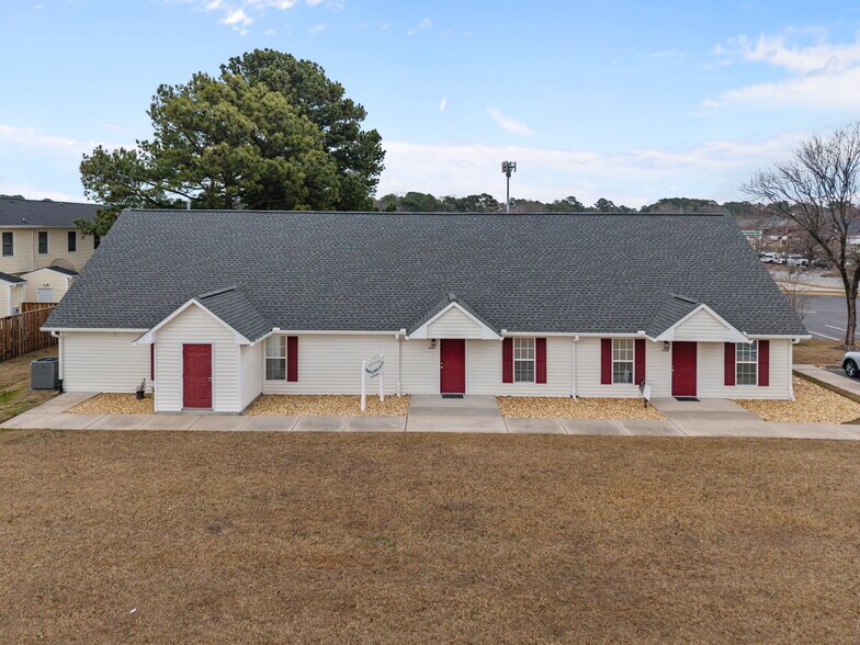 More Photos Of 125 Oakmont Dr, Greenville Office For Sale