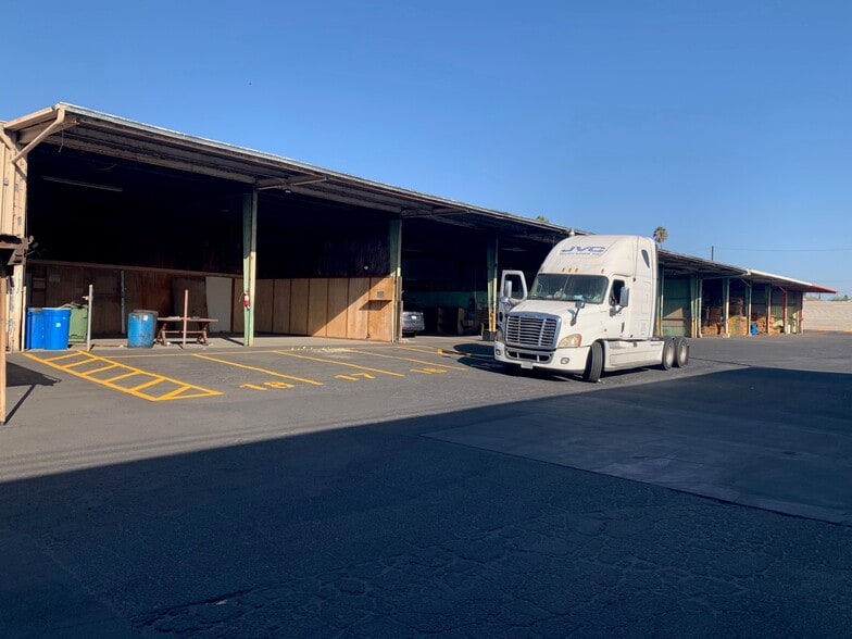 More Photos Of 4843 Cecilia St, Cudahy Land For Lease