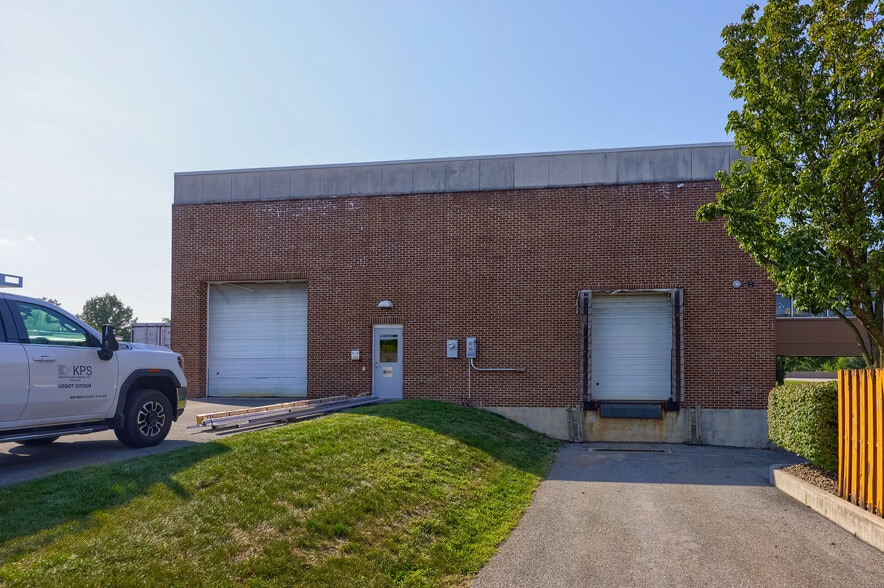 More Photos Of 625 Spring St, Wyomissing Office For Sale