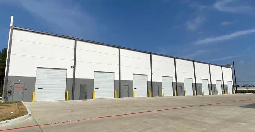 More Photos Of 13911 Service Center Dr, Tomball Light Distribution For Lease