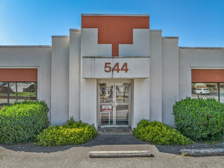 More Photos Of 544 Haywood Rd, Asheville Light Distribution For Sale