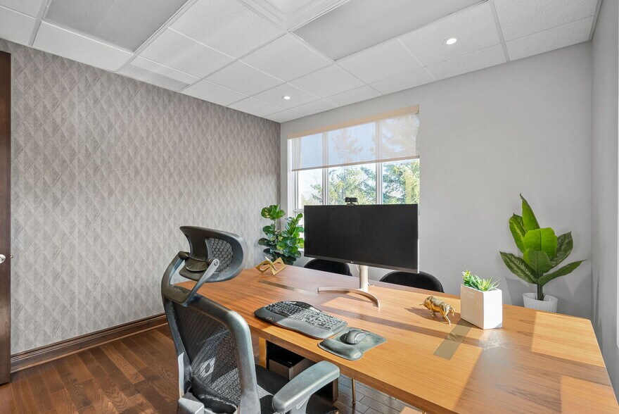 More Photos Of 130 Terence Matthews Cres, Ottawa Office For Sale