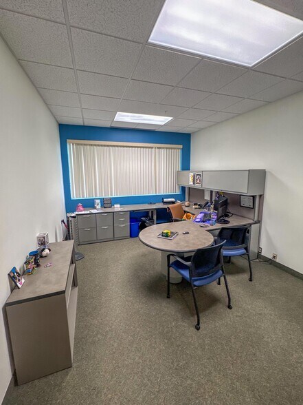 More Photos Of 1011 Tompkins Dr NE, Byron Office For Lease
