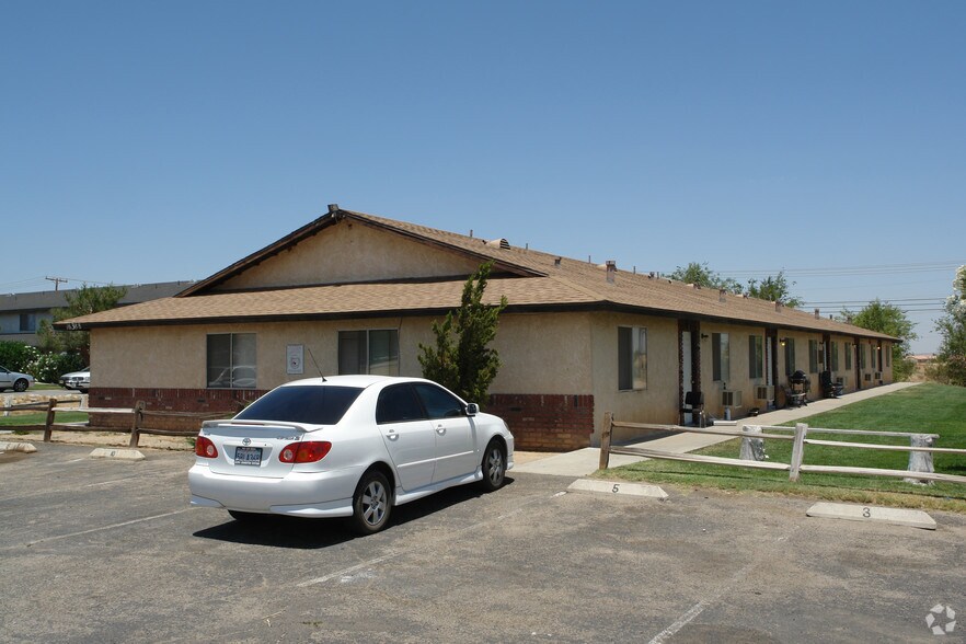 More Photos Of 16388 Sequoia Ave, Hesperia Apartments For Sale