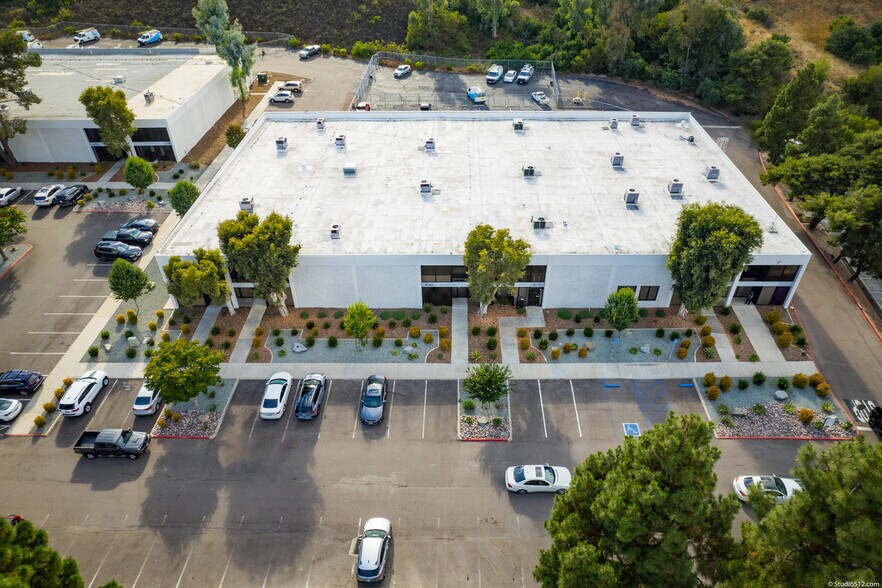 More Photos Of 16744-16772 W Bernardo Dr, San Diego Unknown For Lease