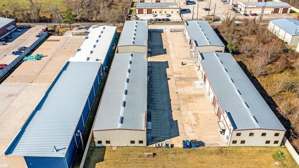 More Photos Of 12625 Haynes Rd, Houston Warehouse For Sale