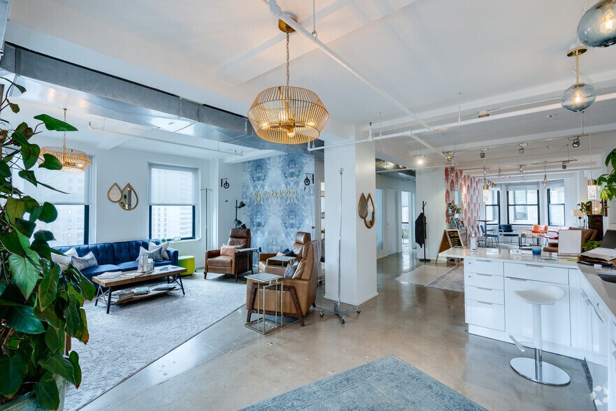 More Photos Of 1315 Walnut St, Philadelphia Office For Lease