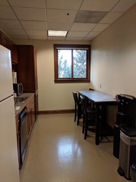 More Photos Of 377 SW Century Dr, Bend Medical For Lease