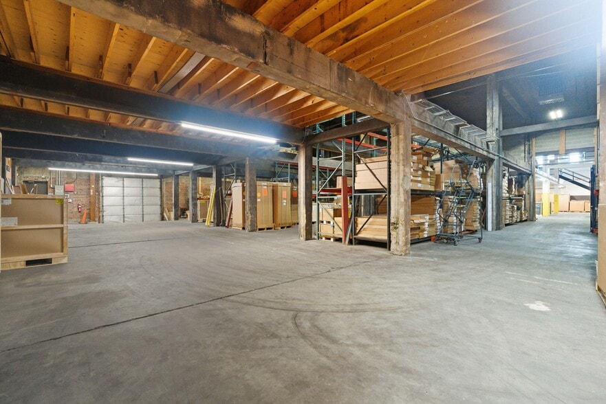 More Photos Of 235 Marginal St, Chelsea Distribution For Lease