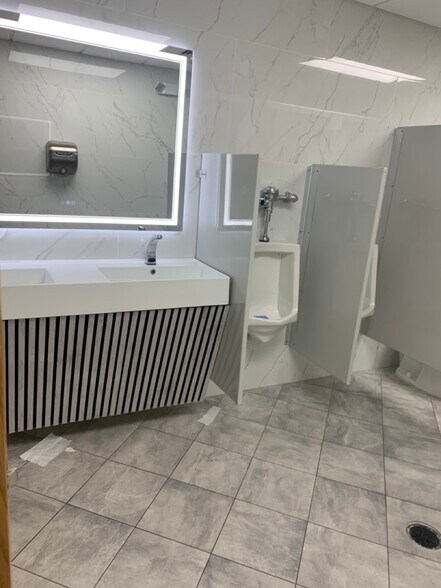 More Photos Of 950 S Winter Park Dr, Casselberry Office For Lease