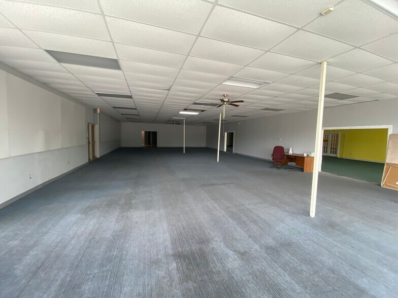 More Photos Of 1517 W Thomas St, Hammond Storefront Retail Office For Lease
