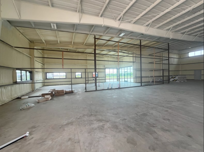 More Photos Of 12501 Wecoty Way, Oklahoma City Warehouse For Lease