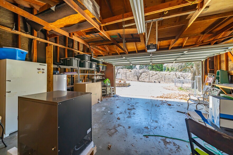 More Photos Of 11550 Raspberry Ln, Oak Glen Specialty For Sale