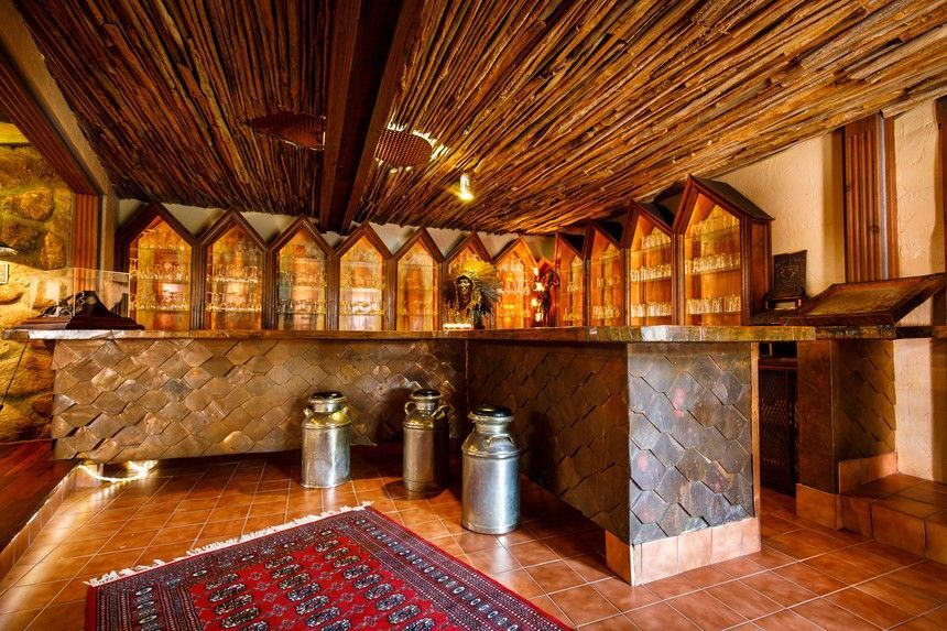 More Photos Of 13500 N Oracle Rd, Tucson Specialty For Sale