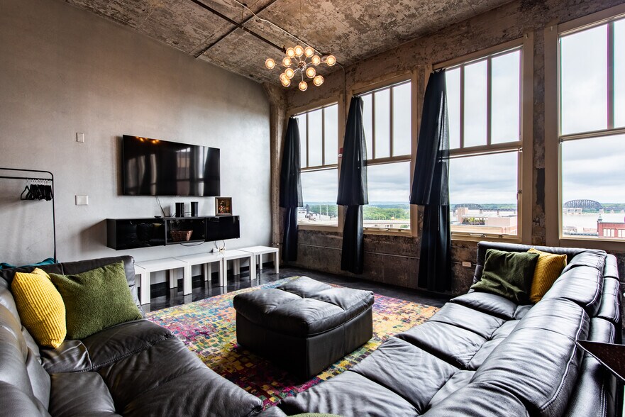 More Photos Of 815 W Market St, Louisville Apartments For Sale