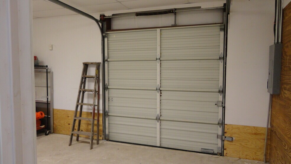 More Photos Of 8935 Baker St, Santa Fe Self Storage For Sale