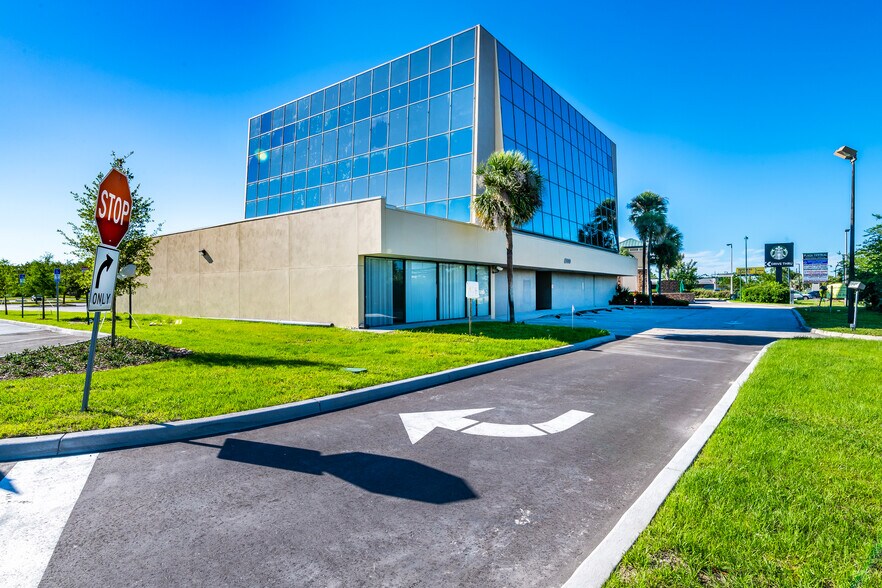 More Photos Of 6900 S Orange Blossom Trl, Orlando Office For Lease