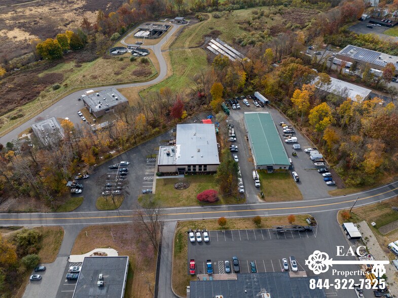 More Photos Of 22 Commerce Rd, Newtown Light Manufacturing For Lease