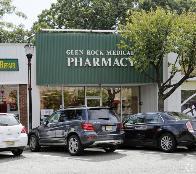 Primary Photo Of 210 Rock Rd, Glen Rock Storefront For Lease