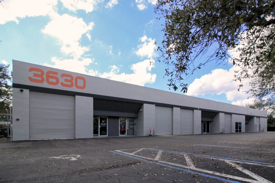 More Photos Of 3630 Consumer St, West Palm Beach Warehouse For Lease