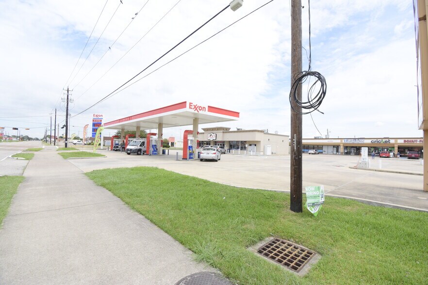 More Photos Of 1101-1139 S Broadway St, La Porte Unknown For Sale