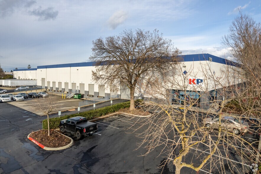 More Photos Of 3740 Seaport Blvd, West Sacramento Warehouse For Lease