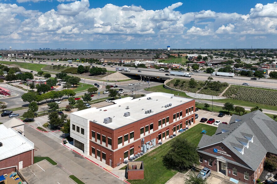 More Photos Of 1601 W Hebron Pky, Carrollton Medical For Lease