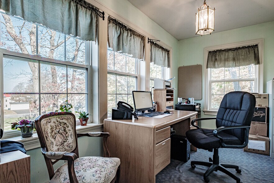 More Photos Of 257 South St, Biddeford Specialty For Sale