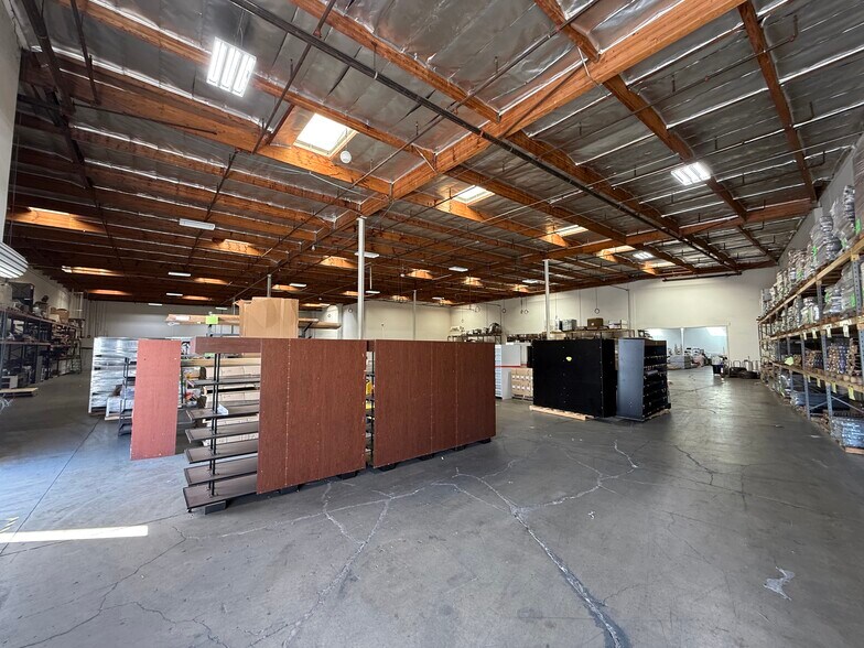 More Photos Of 2319 E Locust Ct, Ontario Warehouse For Sale